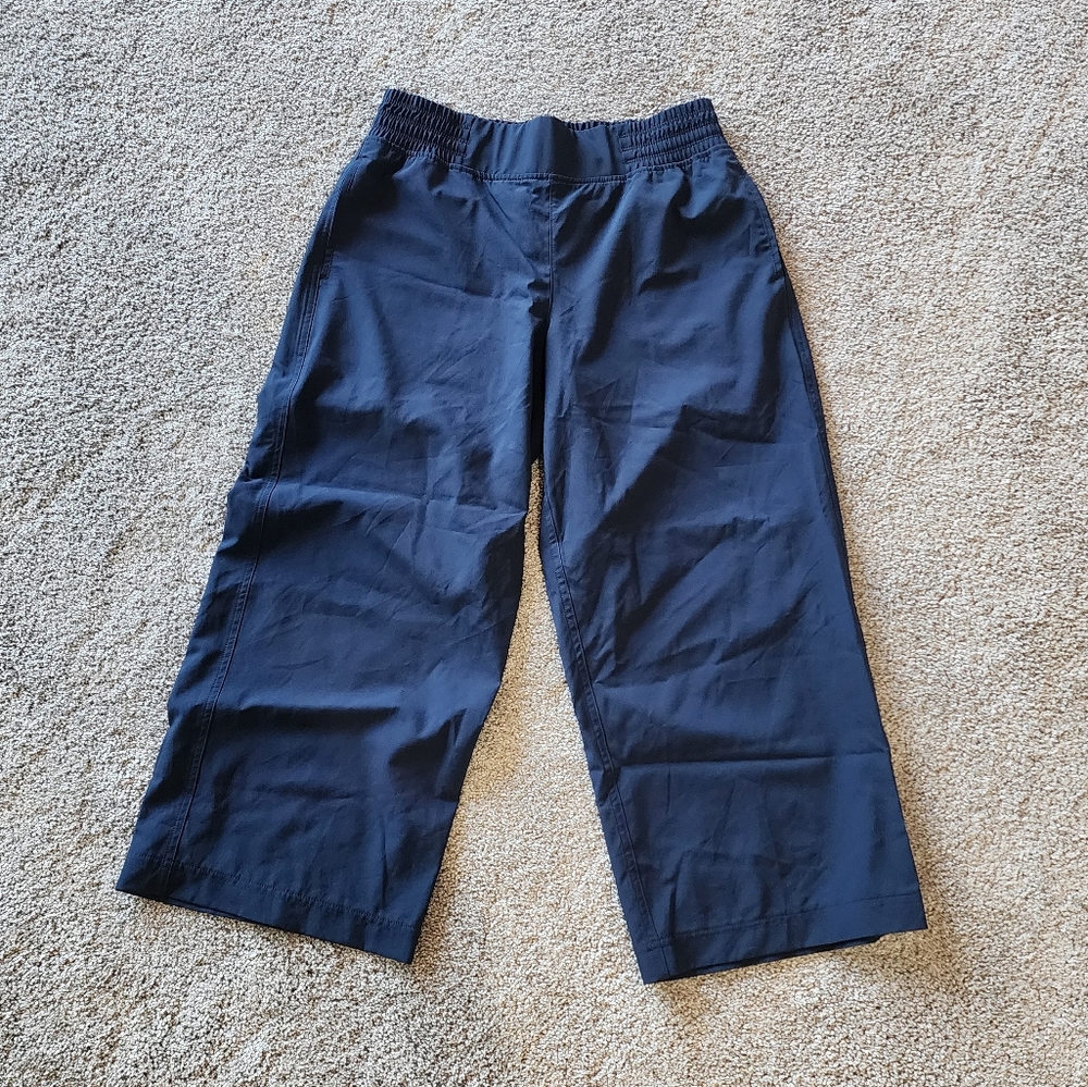 Calia Capri Journey Pant Mid Rise Crop Wide Leg  Size S